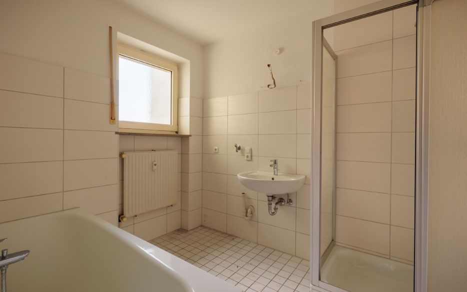 Badezimmer vor Sanierung